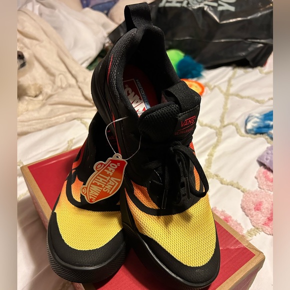 Vans Ultrarange Rapidweld Flames Size Men 9.5 Women 11 - Picture 8 of 10